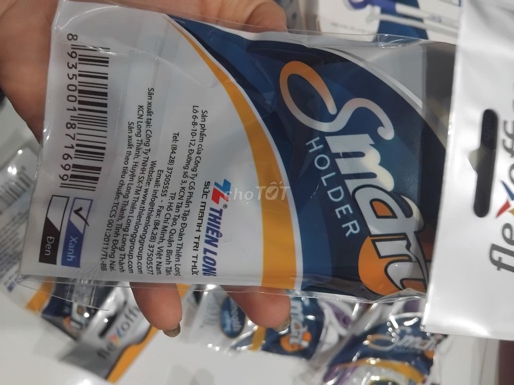 Bút bi Thiên Long màu tím,