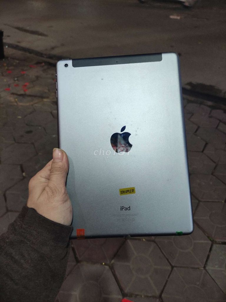 Apple iPad Air 16GB Xám. Mua bán Máy tính bảng tại Quận Đống Đa Hà Nội được đăng bởi Hung hn hình 1