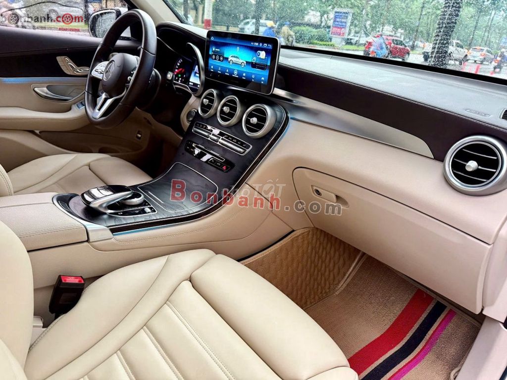 Xe Mercedes Benz GLC 300 4Matic 2019. Mua bán Ô tô tại Quận Cầu Giấy Hà Nội được đăng bởi Hoàng hình 5