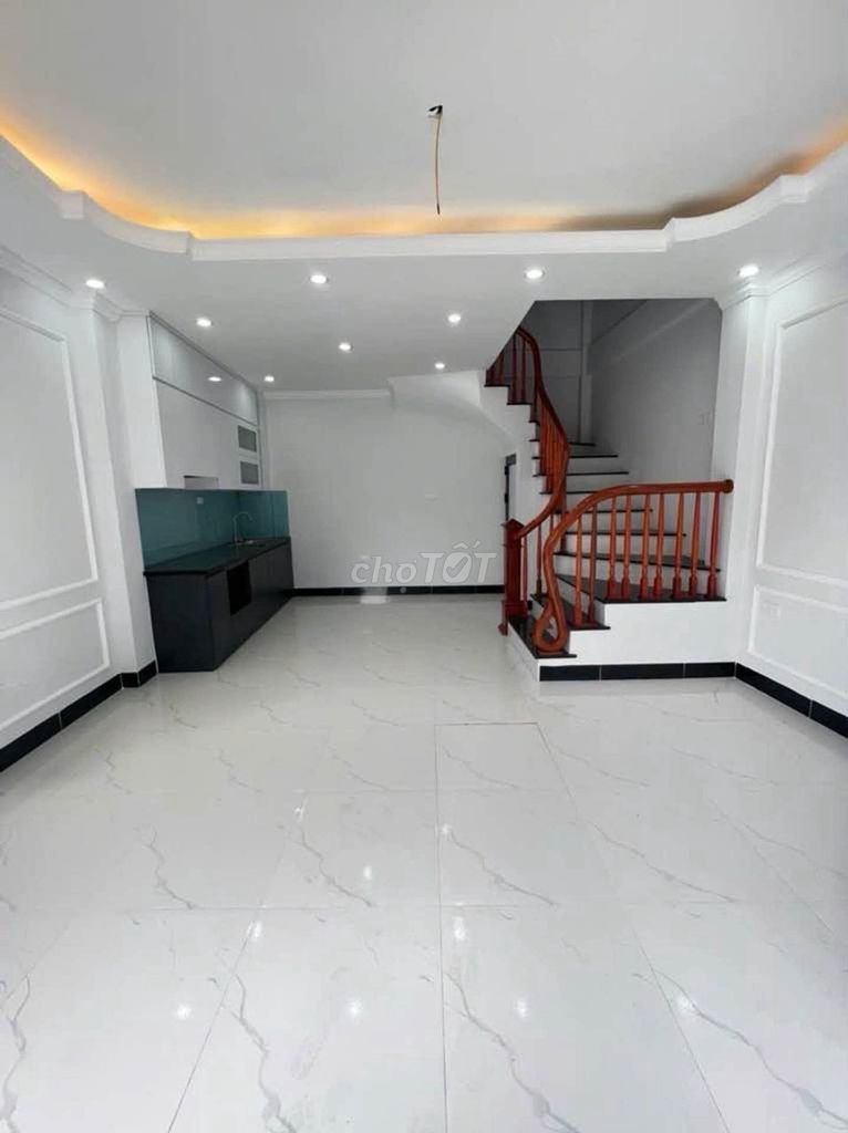 3-этажный дом в Бак Хонг Фук Тхинь, 45м², рядом с Во Нгуен Зяп
