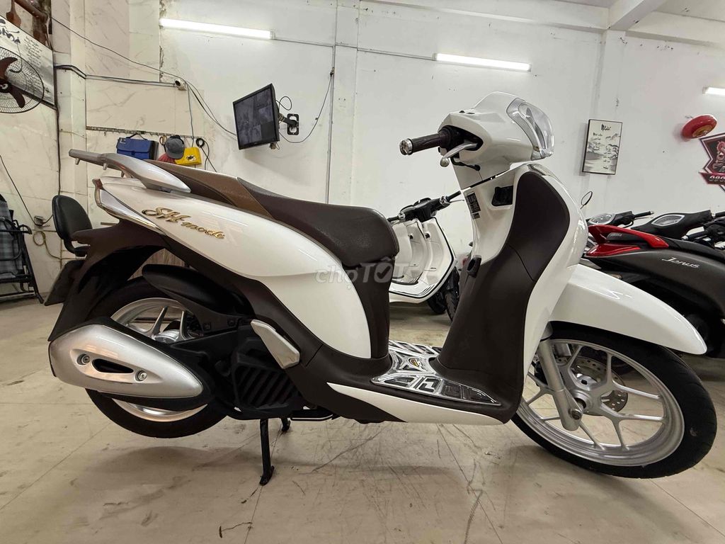 shmode trắng xám khoá thông minh xe đẹp nguyên rin. Mua bán Xe máy tại Quận Thanh Khê Đà Nẵng được đăng bởi Long hình 8