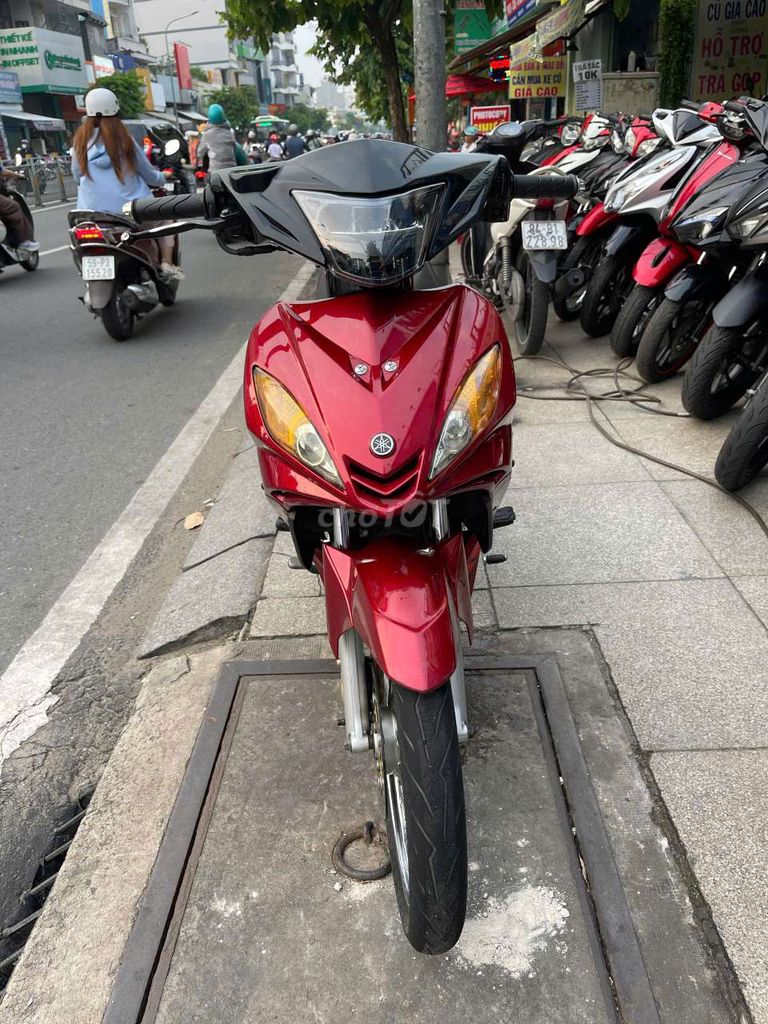 Возбудитель Yamaha 135 2010 красный б/у