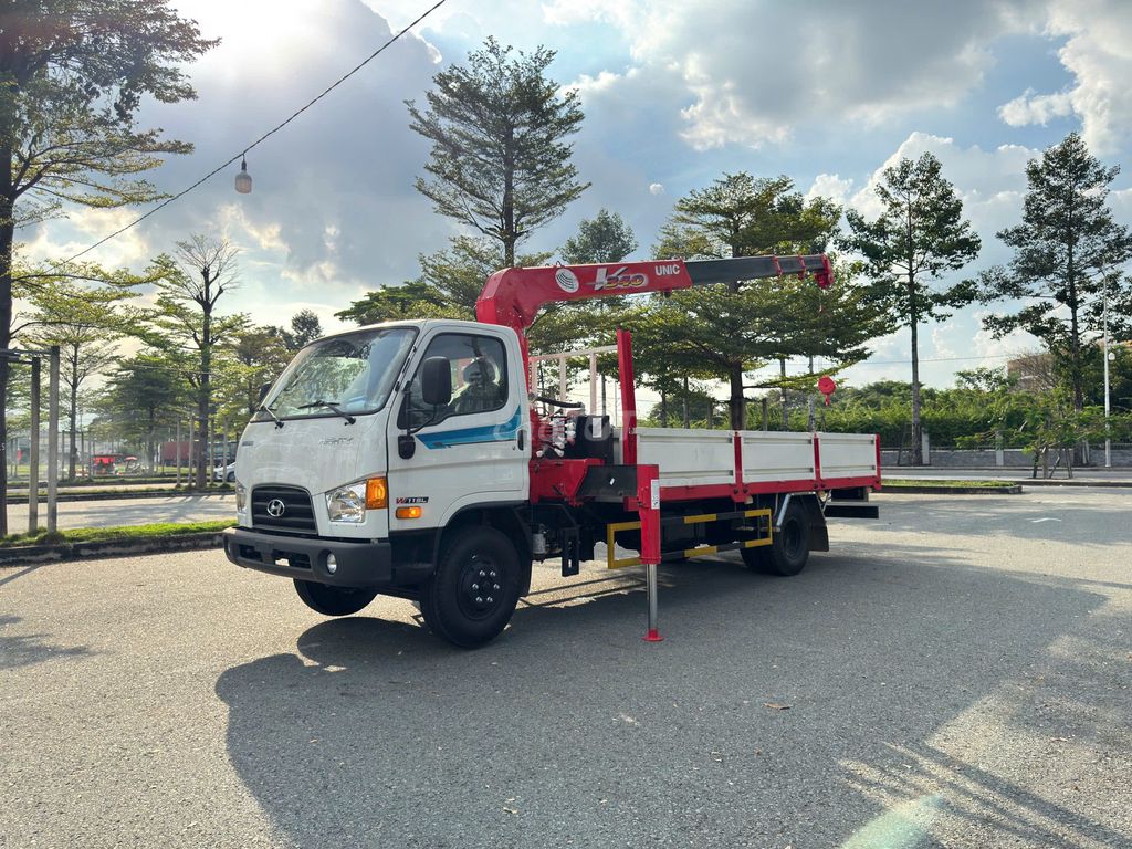Xe Tải Hyundai Mighty W11SL Cẩu Unic 3T, Thùng 5 m. Mua bán Xe tải, xe ben tại Thành phố Thuận An Bình Dương được đăng bởi Ngọc Minh hình 4