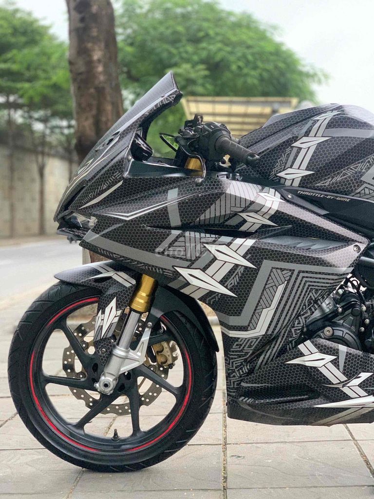 Honda CBR 250RR Nguyên bản, mới leng keng pkl moto. Mua bán Xe máy tại Quận Cầu Giấy Hà Nội được đăng bởi Tong motor xe may hình 4