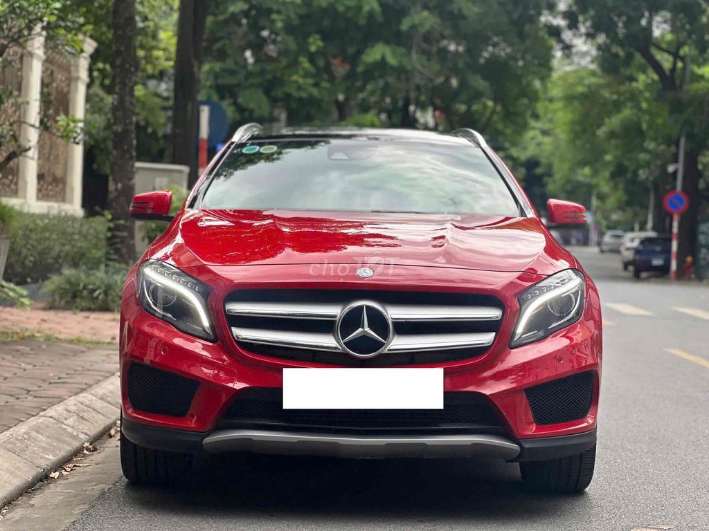 Mercedes Benz GLA250 AMG 4Matic sx 2016 màu đỏ. Mua bán Ô tô tại Quận Cầu Giấy Hà Nội được đăng bởi Cao Quý hình 1