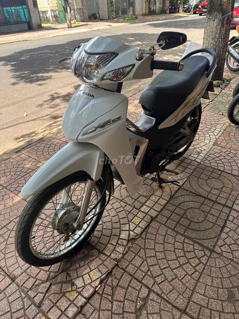 honda wave A màu trắng. Mua bán Xe máy tại Thành phố Buôn Ma Thuột Đắk Lắk được đăng bởi cầm đồ nguyễn phương hình 2