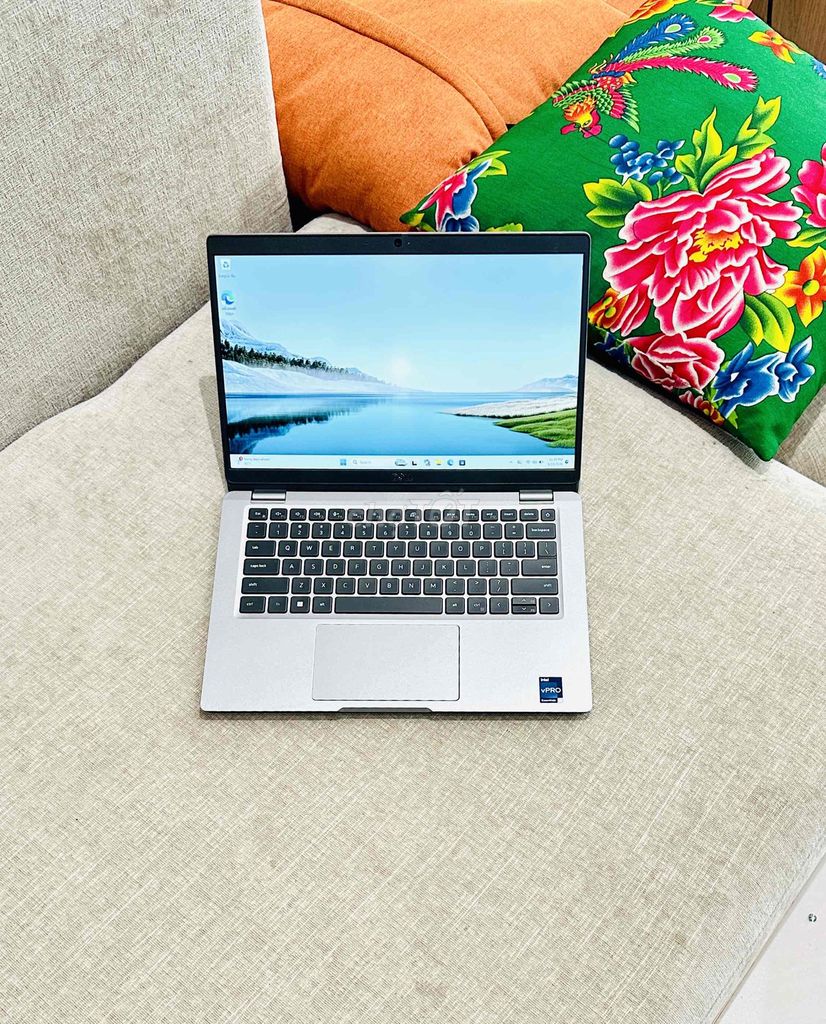 Dell Latitude 5330 i5-1235U 13 inch 16GB/256GB. Mua bán Laptop tại Quận Hồng Bàng Hải Phòng được đăng bởi Trần Mạnh Cường hình 1