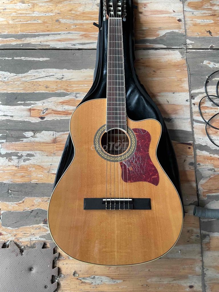 Đàn guitar Yamaha Nâu Như mới. Mua bán Nhạc cụ tại Huyện Đức Hòa Long An được đăng bởi Nguyễn Hậu hình 1