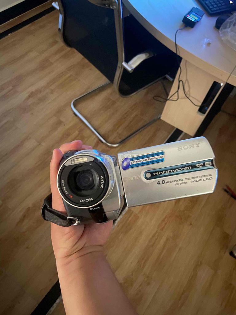 Máy quay phim Sony Handycam DCR-DVD805. Mua bán Máy ảnh, Máy quay tại Quận 10 Tp Hồ Chí Minh được đăng bởi Nguyễn Chân hình 1