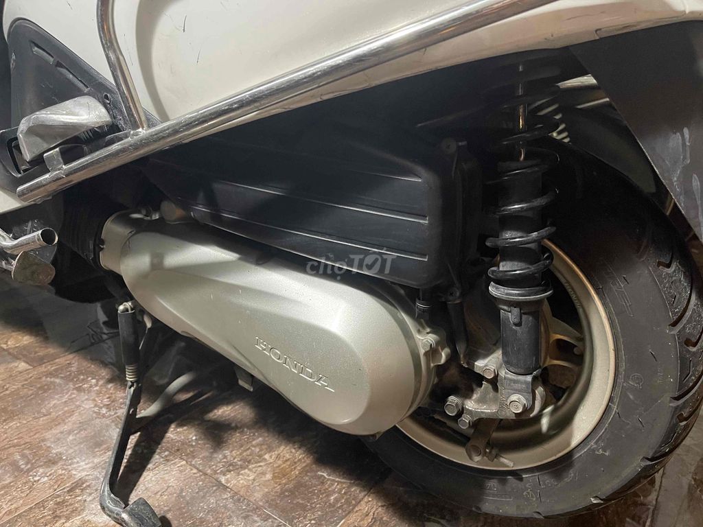 Nhà Em Bán 2 Xe Lead Biển Hà Nội Máy Zin Êm Ru2011. Mua bán Xe máy tại Quận Hoàng Mai Hà Nội được đăng bởi Tuấn Giang hình 6