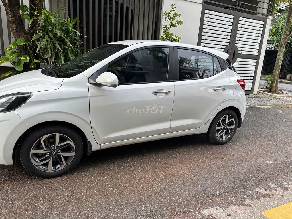 Bán Hyundai Grand i10 2022. Mua bán Ô tô tại Thành phố Vinh Nghệ An được đăng bởi Chị Hoa hình 2