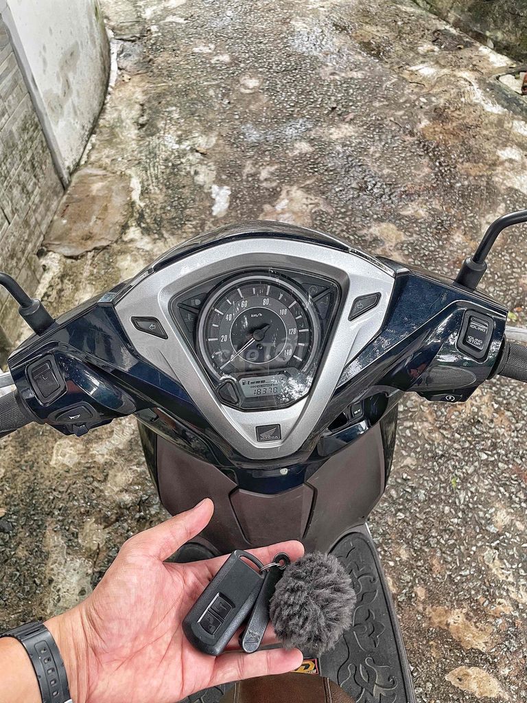 Lead 2020 bản cao cấp keng zin. Mua bán Xe máy tại Thành phố Huế Thừa Thiên Huế được đăng bởi Bom hình 3