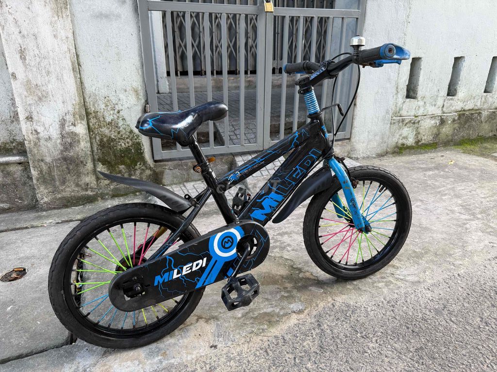 xe đạp bé trai từ 4-6 tuổi. Mua bán Xe đạp tại Thành phố Huế Thừa Thiên Huế được đăng bởi Biên hình 1