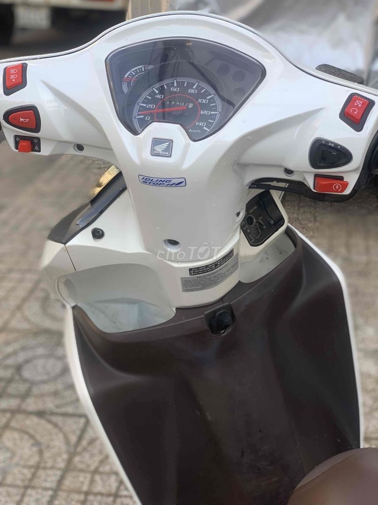 Honda Vision 2016 màu Trắng. Mua bán Xe máy tại Quận Tân Phú Tp Hồ Chí Minh được đăng bởi TÂN HƯƠNG hình 4