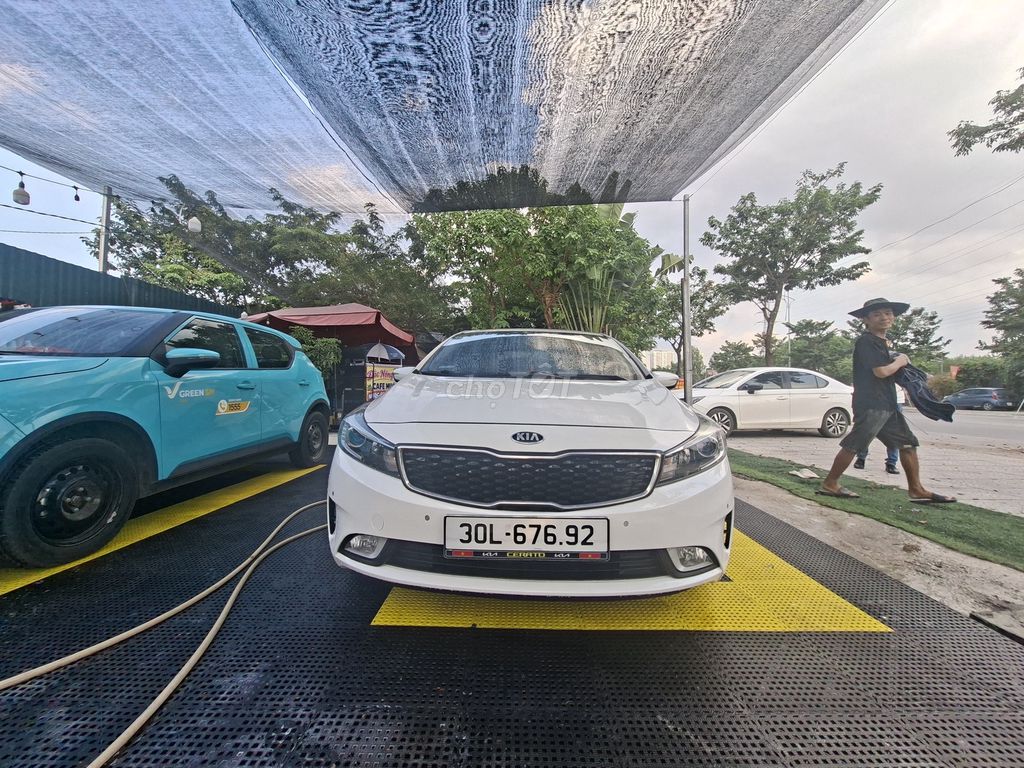 KIA Cerato 2016 1.6 AT белый автомат