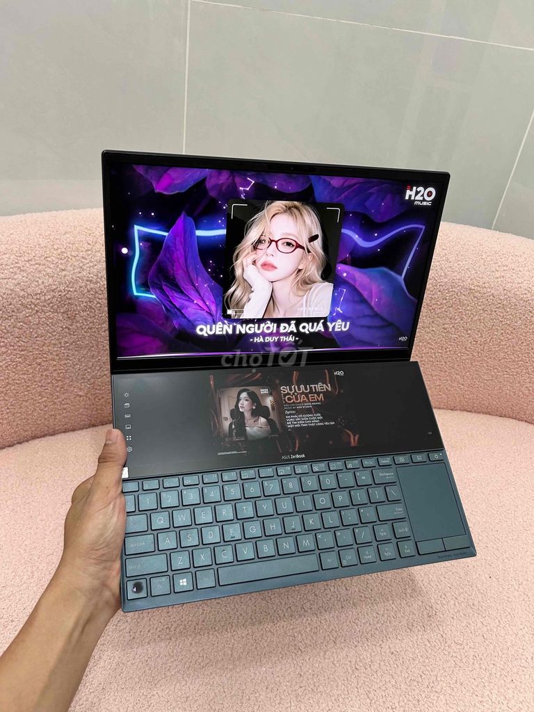 ASUS Zenbook 2 màn hình Card MX250. Mua bán Laptop tại Quận Tân Bình Tp Hồ Chí Minh được đăng bởi Laptop YG hình 1