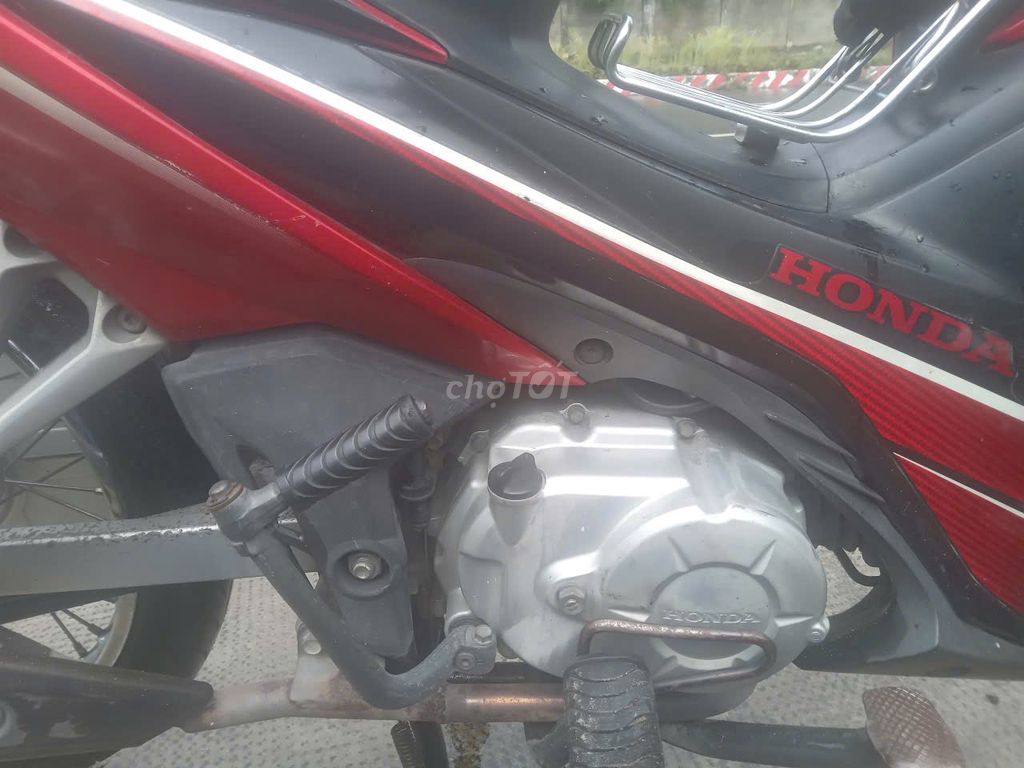 xe nhà ít đi cần bán. Mua bán Xe máy tại Thành phố Dĩ An Bình Dương được đăng bởi Tuấn Kiệt hình 5