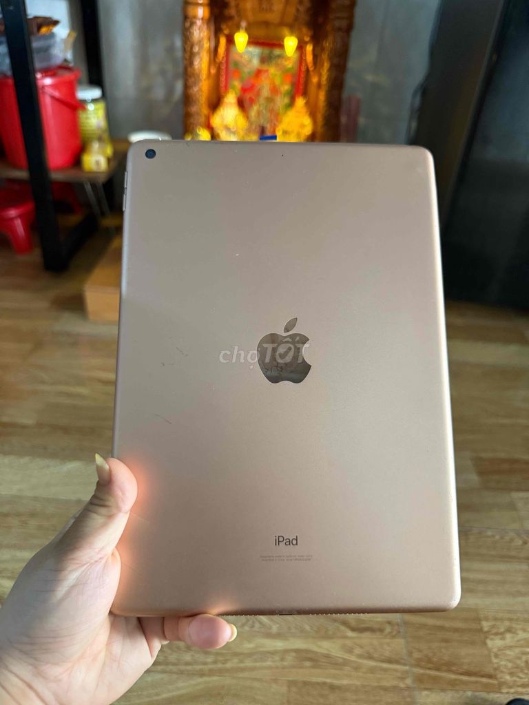 Apple iPad Gen 8 32GB Vàng đồng. Mua bán Máy tính bảng tại Quận Bình Tân Tp Hồ Chí Minh được đăng bởi xá xị mobie hình 1