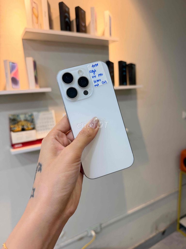 16 Pro 128Gb vn Zin Áp Mực mép. Mua bán Điện thoại tại Quận Thanh Xuân Hà Nội được đăng bởi T Mobile  hình 1