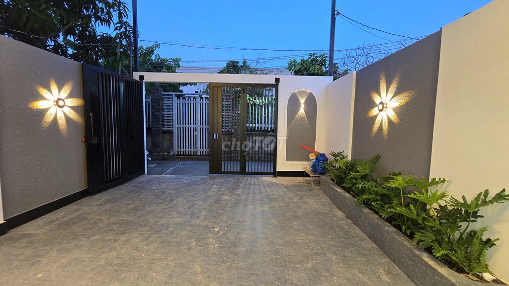 Nhà mới full nội thất ngay bùng binh Mũ TP Bến Tre, có thổ cư, số nhà. Mua bán nhà ở tại Thành phố Bến Tre Bến Tre được đăng bởi Nhà Đẹp Văn Thắng hình 2