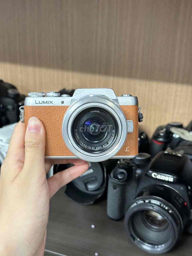 Máy ảnh Lumix GF8 99% kèm lens 12-42mm. Mua bán Máy ảnh, Máy quay tại Quận 5 Tp Hồ Chí Minh được đăng bởi Phan Thế Phong  hình 1