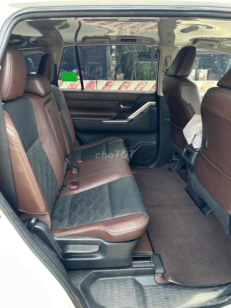 Toyota Innova Cross 2024 2.0V Trắng. Mua bán Ô tô tại Quận 12 Tp Hồ Chí Minh được đăng bởi Văn Bình hình 10