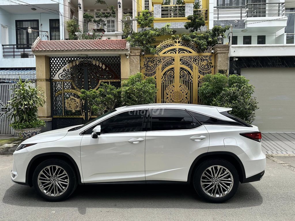 Lexus RX 2022 300 - 29000 km . Anh chị qt alo em. Mua bán Ô tô tại Quận Gò Vấp Tp Hồ Chí Minh được đăng bởi Võ Trần Toàn Tính hình 5