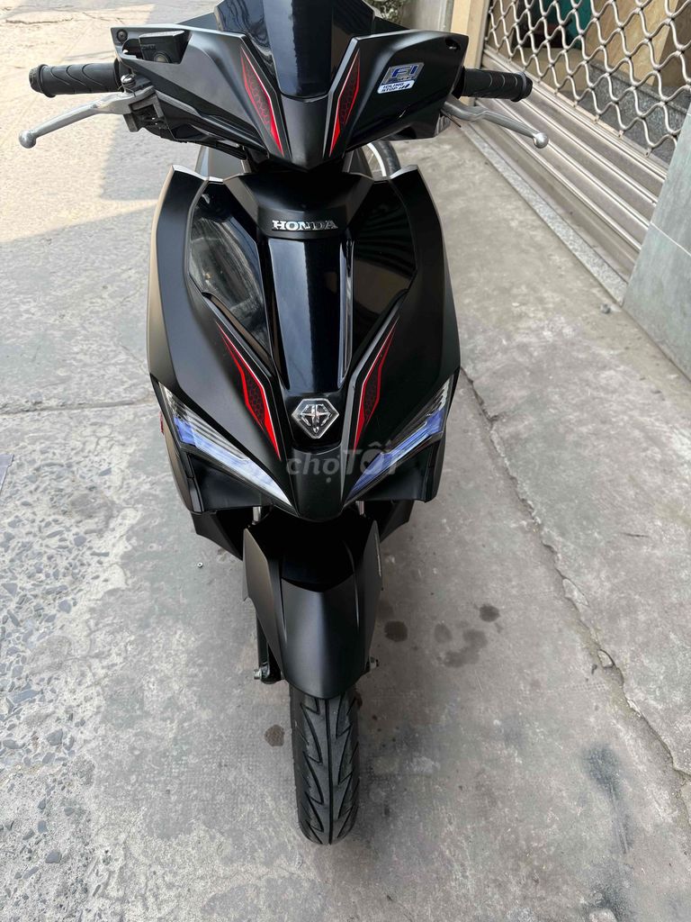 Honda Air Blade 2018 Đen. Mua bán Xe máy tại Quận Ninh Kiều Cần Thơ được đăng bởi CHXM Thanh Hồng hẻm 233 hình 2