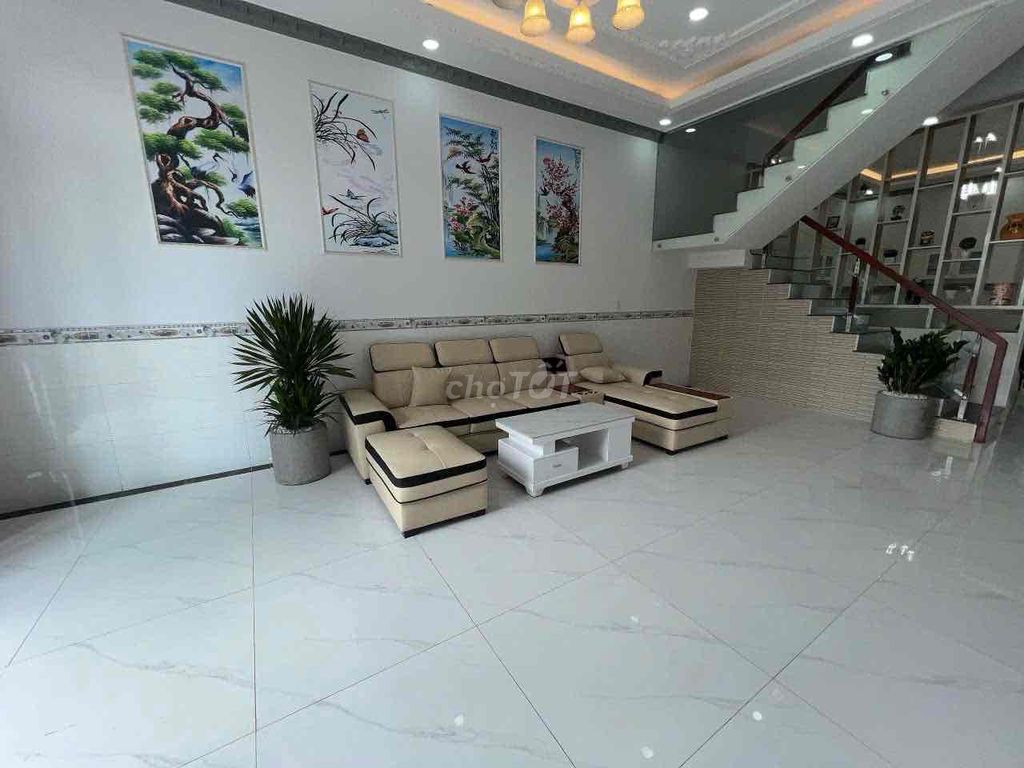 NHÀ 1 TRỆT 1 LẦU 3PN SHR