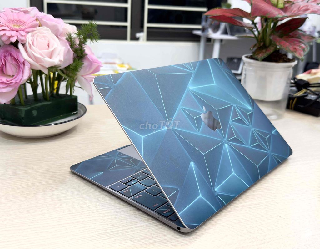 MacBook Retina M3 Ram8/256GB làm gì có ai có. Mua bán Laptop tại Quận Hai Bà Trưng Hà Nội được đăng bởi Akiba shop hình 1