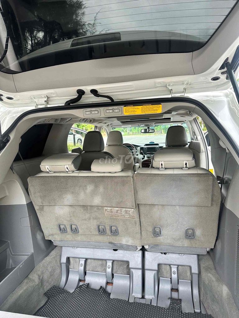 Toyota Sienna 2013 - 140000 km. Mua bán Ô tô tại Quận Cẩm Lệ Đà Nẵng được đăng bởi Nguyễn Duy hình 12