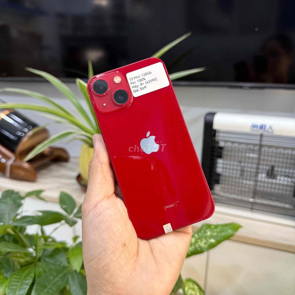 Apple iPhone 13 Mini 128G Quốc tế Đỏ P100 Zin full. Mua bán Điện thoại tại Quận 12 Tp Hồ Chí Minh được đăng bởi Nguyễn Thu hình 1