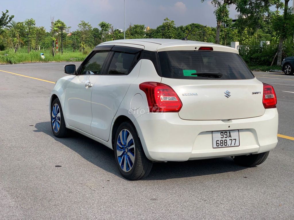 Suzuki Swift GLX 1.2 AT 2018, đi ít trong tầm giá. Mua bán Ô tô tại Quận Long Biên Hà Nội được đăng bởi Long Biên Cars hình 4