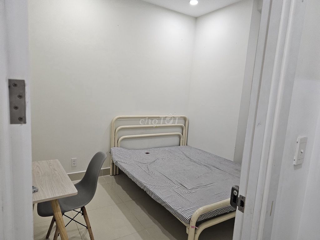 Giường sắt 1m6x2m và nệm cao su. Mua bán Giường, chăn ga gối nệm tại Quận 8 Tp Hồ Chí Minh được đăng bởi Khánh hình 1