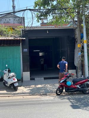 Bán Gấp nhà Mặt tiền KD