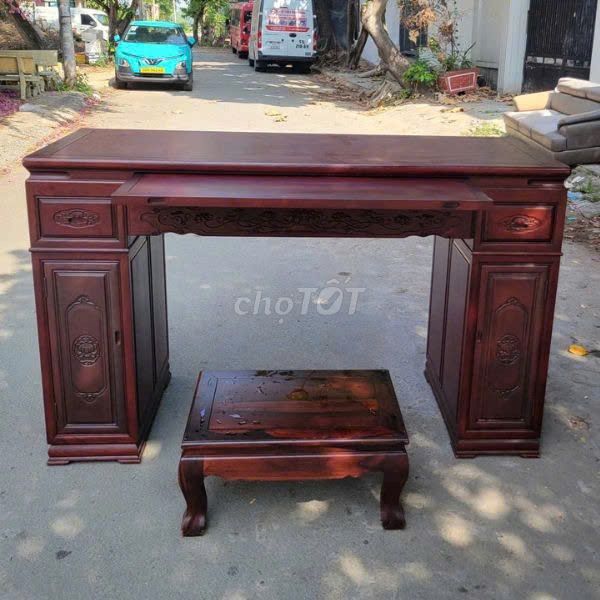 Bàn thờ Gỗ Nâu đỏ Truyền thống,bộ bàn thờ Gia Tiên. Mua bán Nội thất, đồ gia dụng khác tại Quận Bình Thạnh Tp Hồ Chí Minh được đăng bởi Kho Đồ cũ Phú Nhàn hình 1