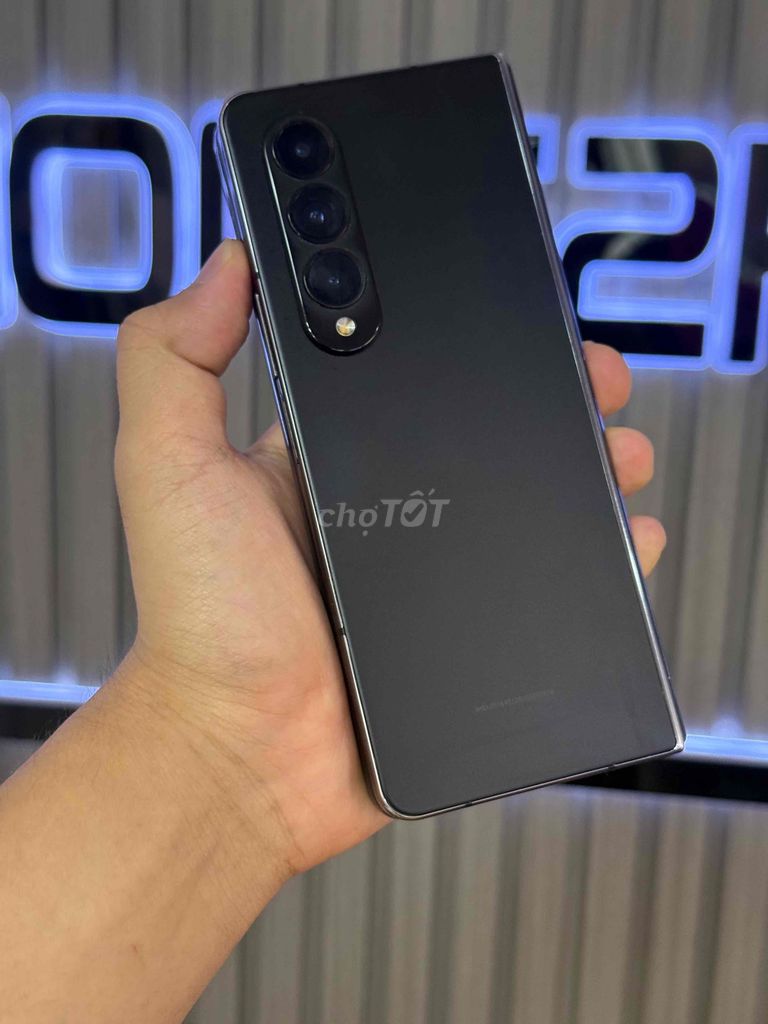 Samsung Z Fold 4 256GB Đen 98%. Mua bán Điện thoại tại Quận 3 Tp Hồ Chí Minh được đăng bởi Phone2Hand hình 1