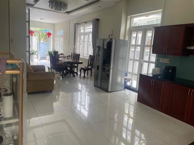 Biệt thự KDC Khang Điền, Phước Long B, Quận 9. DT: 178m2/ Giá 19.8 Tỷ. Mua bán nhà ở tại Thành phố Thủ Đức Tp Hồ Chí Minh được đăng bởi Trần Thanh Tấn 