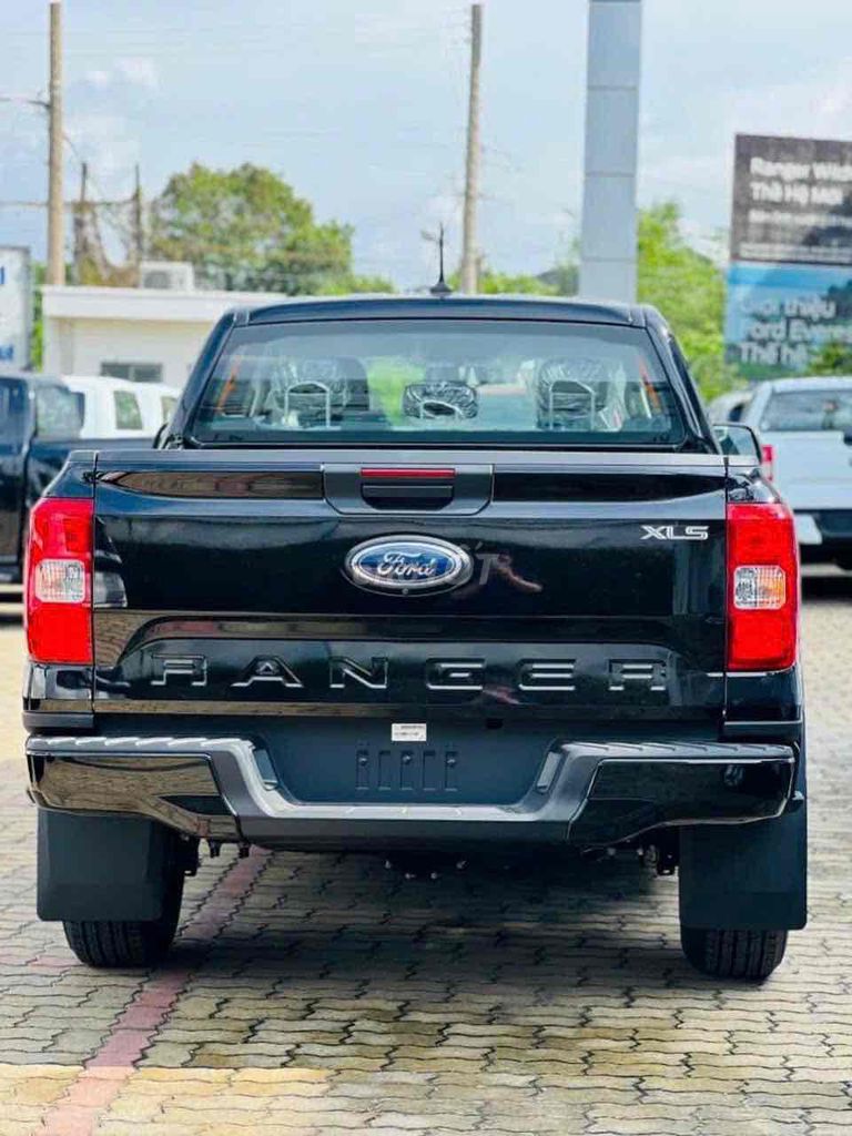 Ford Ranger XLS 4x2 AT 2026, пробег 11 000 км