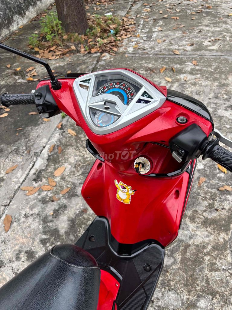Yamaha Luvias GTX Đỏ đen. Mua bán Xe máy tại Thị xã Bến Cát Bình Dương được đăng bởi xe máy trả góp tín nghĩa  hình 2