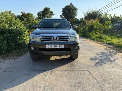 Toyota Fortuner 2010 2.G máy dầu số sàn