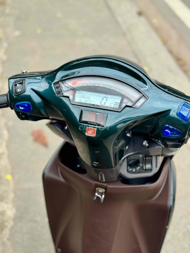 Viíion 2020 Khoá SMK Dọn Kiểng. Mua bán Xe máy tại Thành phố Thủ Đức Tp Hồ Chí Minh được đăng bởi Nguyễn văn hình 4