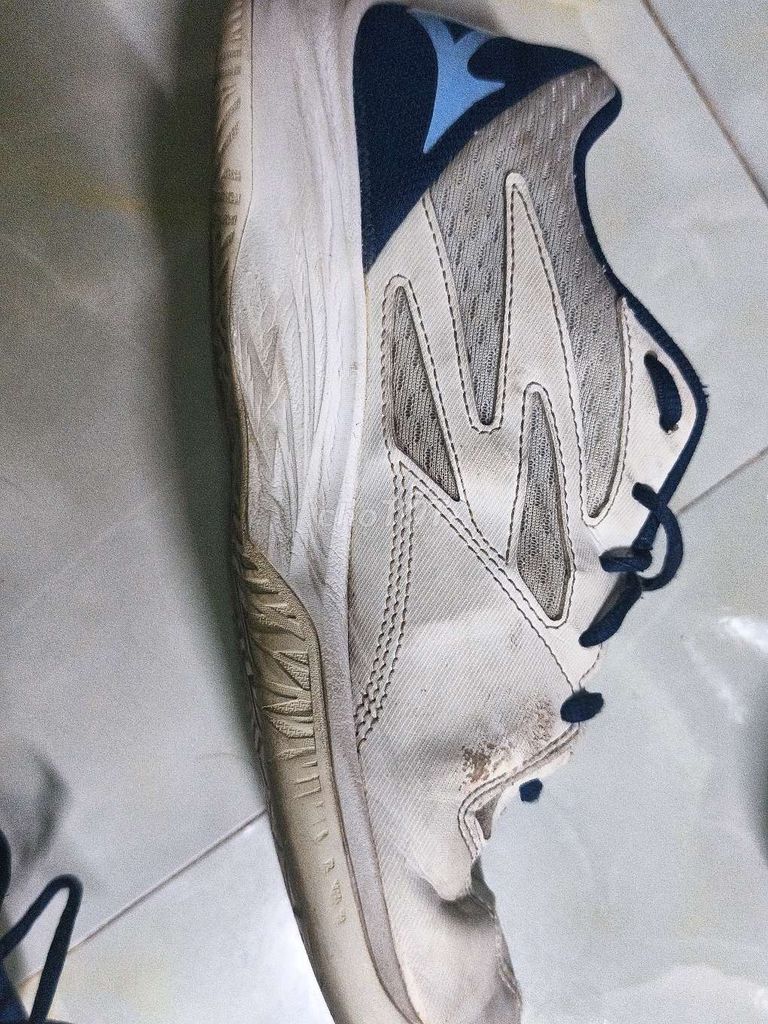 Giày thể thao Mizuno Thunder Blade Z. Mua bán Giày dép tại Quận 11 Tp Hồ Chí Minh được đăng bởi Văn Trương Bỉnh hình 1