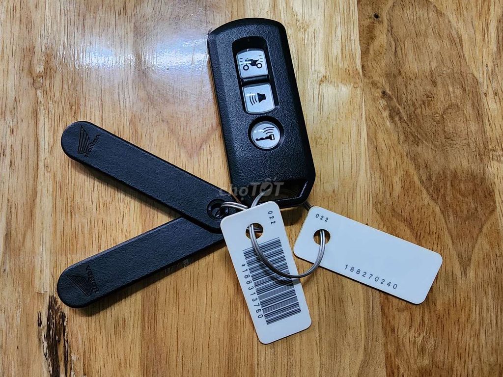 Khóa điều khiển Honda SH. Mua bán Phụ tùng xe tại Thành phố Huế Thừa Thiên Huế được đăng bởi Tran tran hình 2