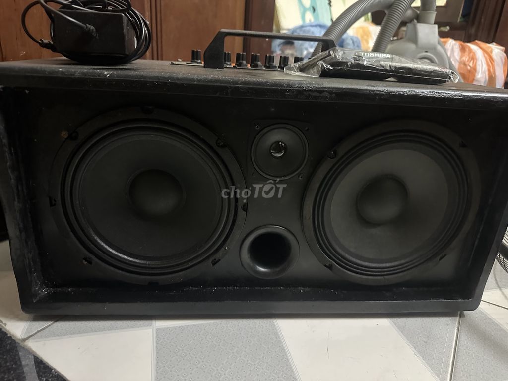 Loa kéo 2 bass 20 màu Đen 12 tiếng kèm micro. Mua bán Tivi, Âm thanh tại Quận Sơn Trà Đà Nẵng được đăng bởi Thuy Thanh hình 1