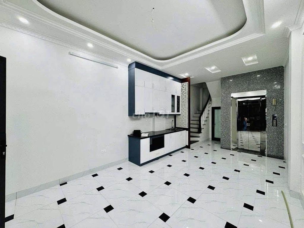 Bán nhà Minh Khai - HBT, 35m2, 5 tầng thang máy