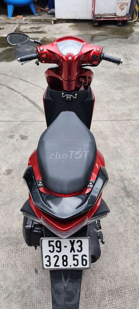 Honda Vision 2018 красный