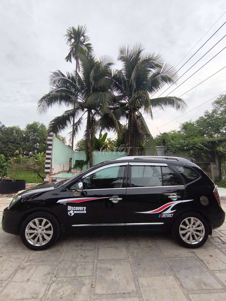 Kia Carens 2011 photo 3