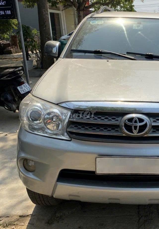 Fortuner 2.5 G sản xuất 2009 đăng ký 2010.. Mua bán Ô tô tại Huyện Bàu Bàng Bình Dương được đăng bởi Hoàng Văn phuc hình 3