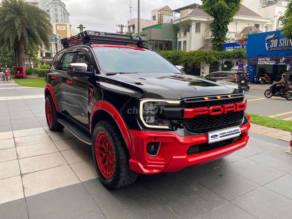 FORD EVEREST TITANIUM 2C CÁ NHÂN 2024 - 11500 KM. Mua bán Ô tô tại Quận Tân Bình Tp Hồ Chí Minh được đăng bởi Mr Hoài SÀI GÒN FORD  hình 2